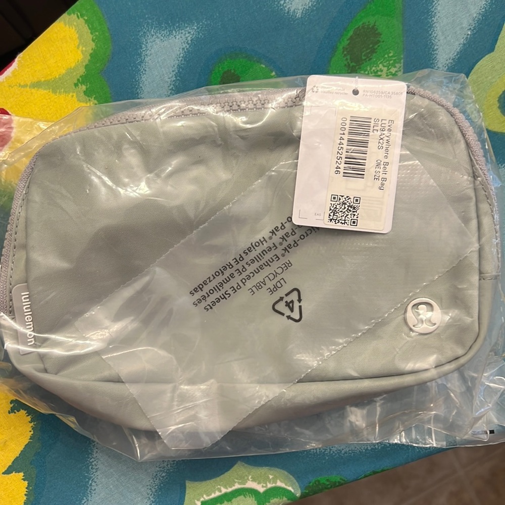 NWTs Lululemon belt bag